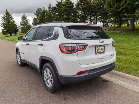Used 2018 Jeep Compass Sport w/ Mopar Graphics Package FWD image 7