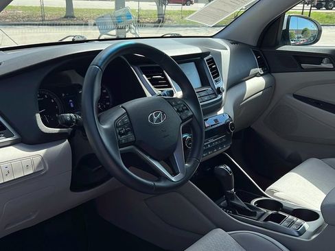 Used 2018 Hyundai Tucson Sport image 2