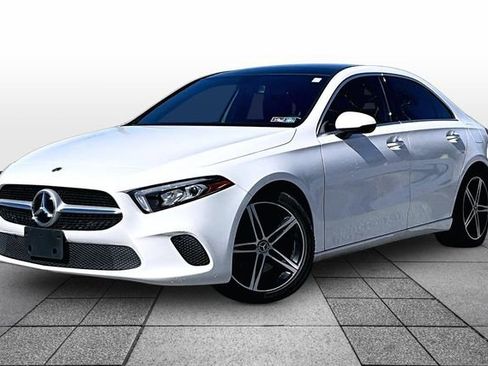 Used 2022 Mercedes-Benz A 220 4MATIC image 2