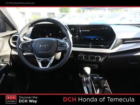Used 2024 Chevrolet Trax ACTIV w/ Sunroof Package FWD image 8