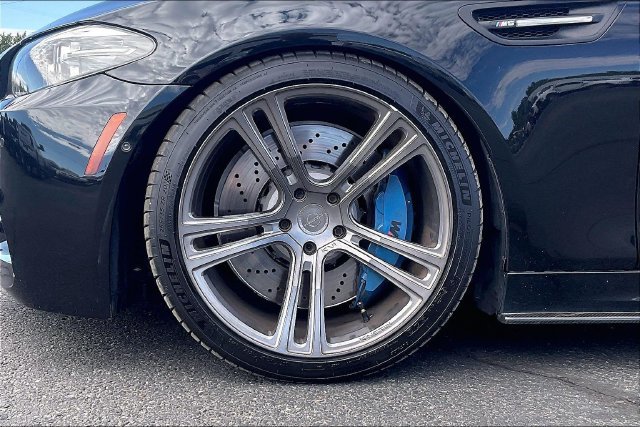 Used 2014 BMW M5 RWD image 8
