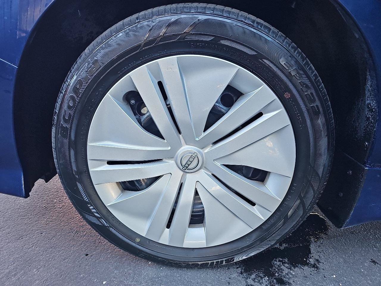 Used 2025 Nissan Leaf S FWD image 22