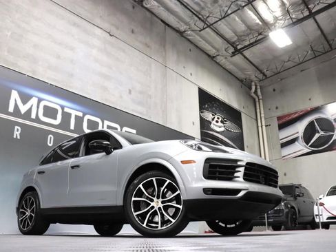 Used 2021 Porsche Cayenne image 69