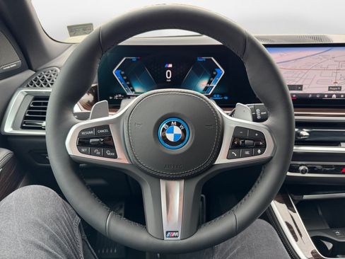 Used 2026 BMW X5 xDrive50e AWD/4WD image 10