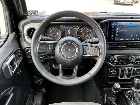 Used 2024 Jeep Wrangler Unlimited Sport AWD/4WD image 17