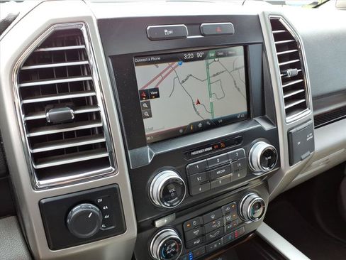 Used 2015 Ford F150 Lariat w/ Equipment Group 502A Luxury AWD/4WD image 16