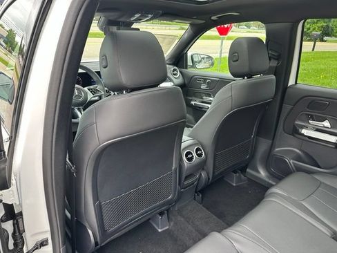 New 2026 Mercedes-Benz GLB 250 4MATIC image 17