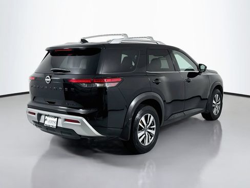 Used 2023 Nissan Pathfinder SL w/ Black Appearance Package AWD/4WD image 5