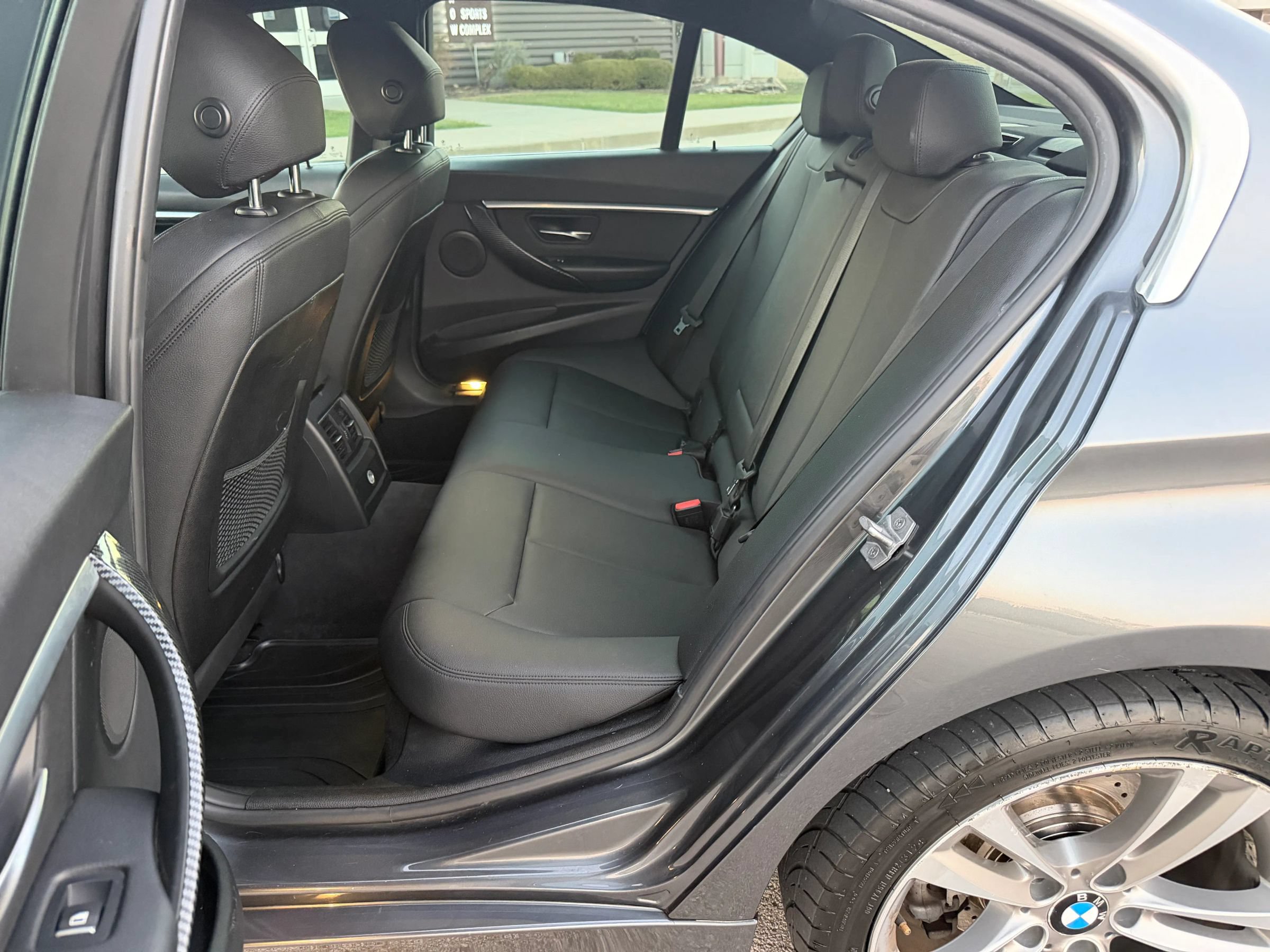 Used 2017 BMW 330i Sedan RWD image 13
