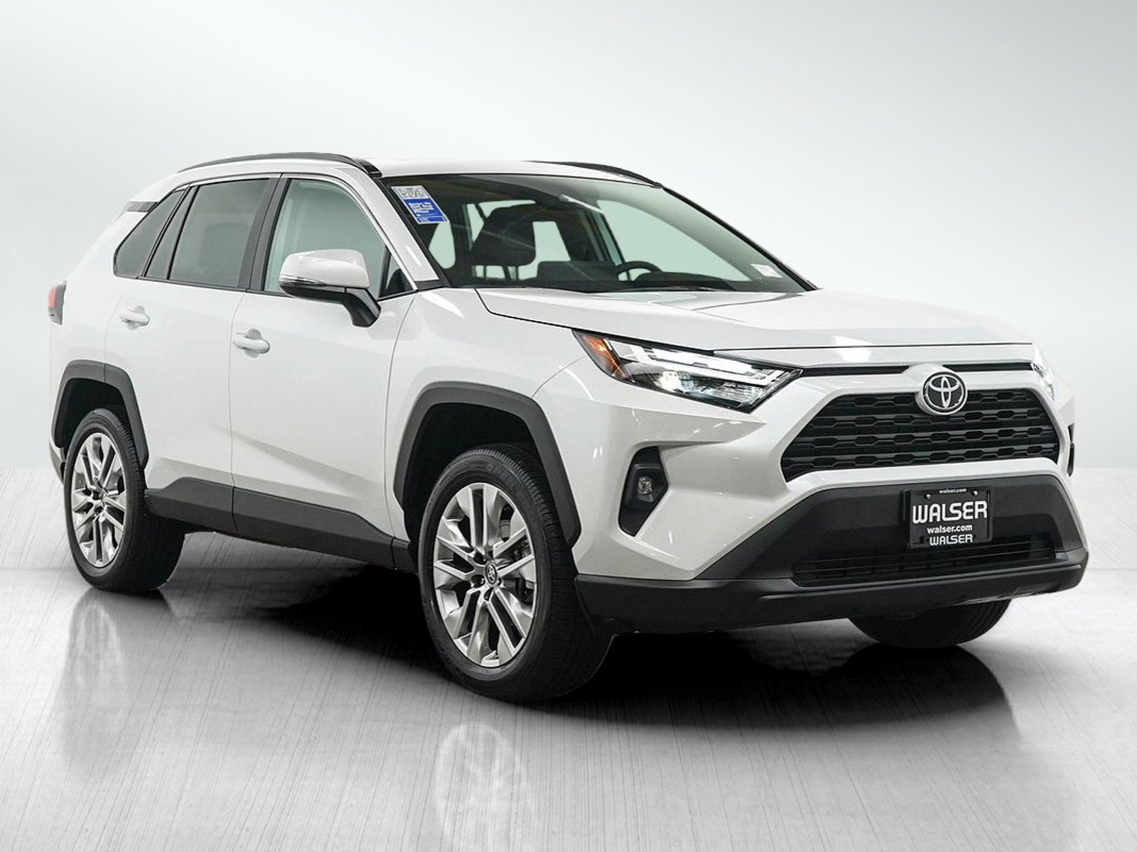 Used 2025 Toyota RAV4 XLE Premium w/ Weather Package AWD/4WD image 7