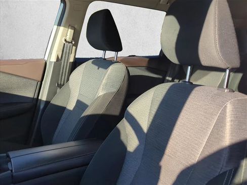 Used 2023 Nissan Rogue SV image 8