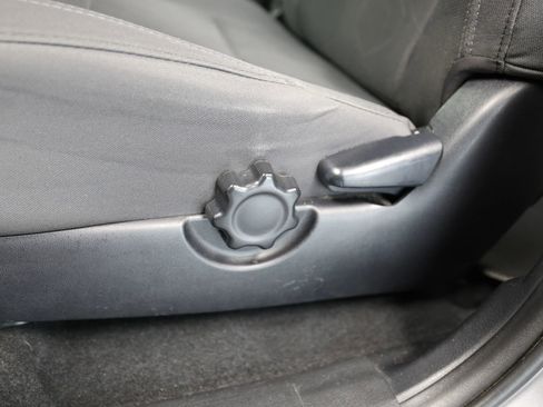 Used 2019 Toyota Tacoma TRD Off-Road w/ Technology Package image 24