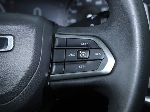 Used 2024 Jeep Compass Latitude AWD/4WD image 23