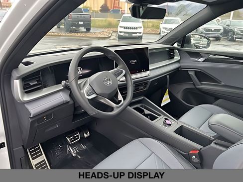 New 2026 Volkswagen Tiguan SE R-Line AWD/4WD image 19