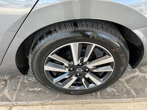 Used 2025 Nissan Versa SV image 23