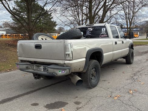 Used 2004 GMC Sierra 2500 SLE w/ Heavy-Duty Power Package image 14