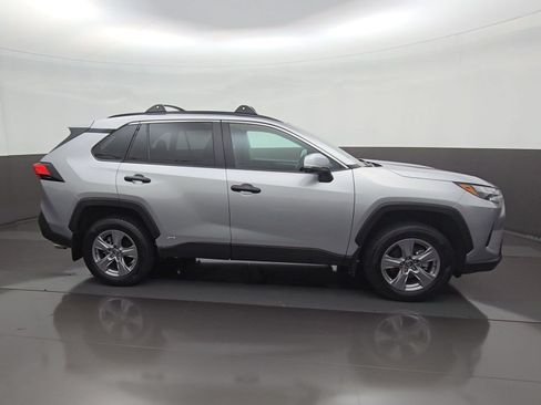 Certified 2025 Toyota RAV4 LE AWD/4WD image 11