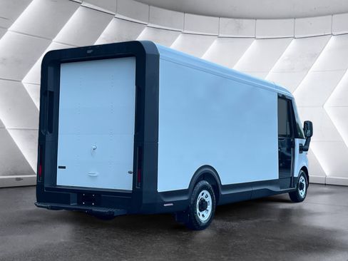 Used 2024 Chevrolet Brightdrop 600 w/ Commercial Equipment Package image 6