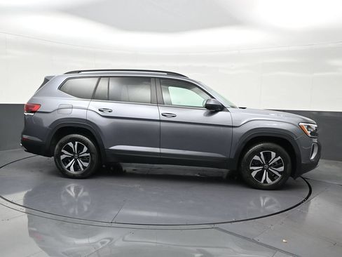 Used 2024 Volkswagen Atlas SE FWD image 7
