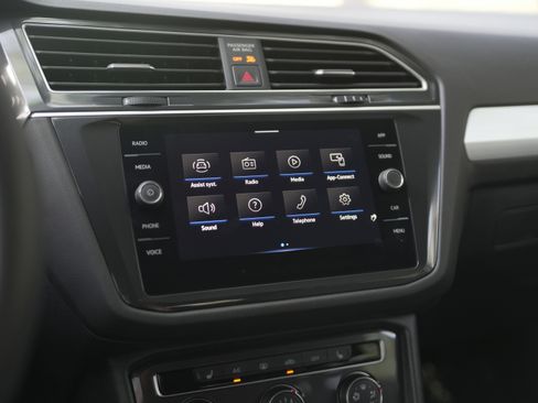 Certified 2024 Volkswagen Tiguan S image 14