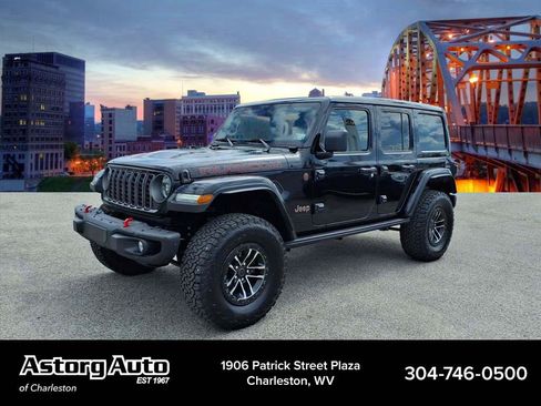 Used 2025 Jeep Wrangler Unlimited Rubicon AWD/4WD image 7