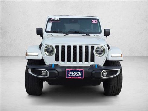 Used 2022 Jeep Wrangler Unlimited Sahara w/ Cold Weather Group AWD/4WD image 2