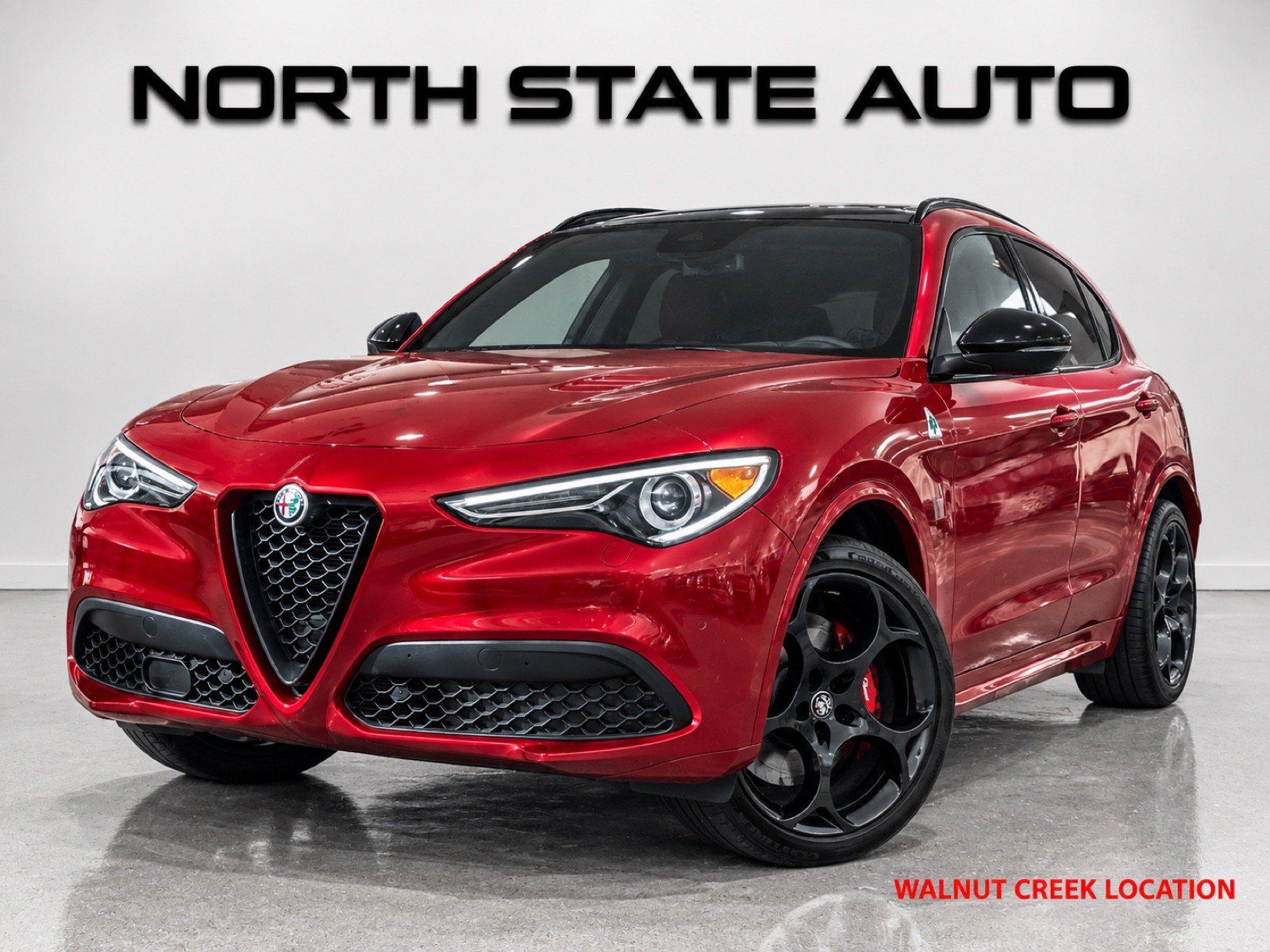 Used 2022 Alfa Romeo Stelvio Veloce AWD/4WD image 1