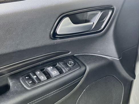 Used 2023 Dodge Durango SXT Launch Edition AWD/4WD image 17