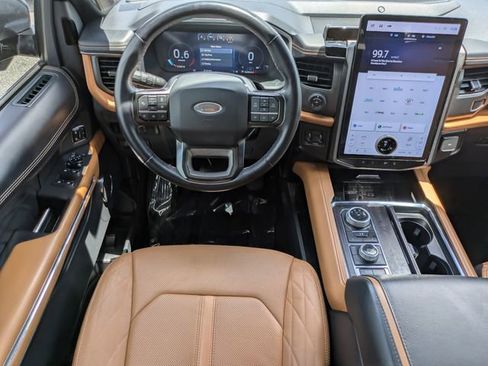 Certified 2023 Ford Expedition Platinum AWD/4WD image 17