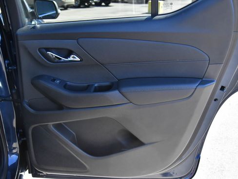 Used 2022 Chevrolet Traverse LT image 41