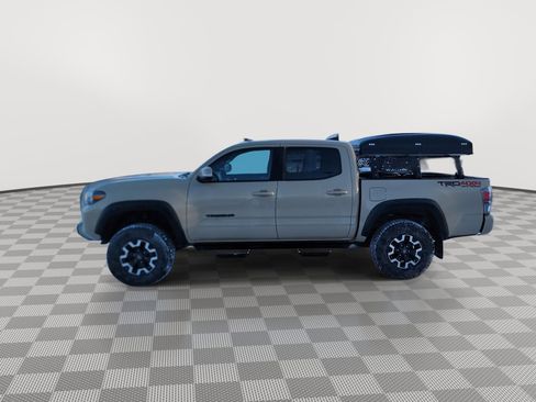Used 2020 Toyota Tacoma TRD Off-Road image 5