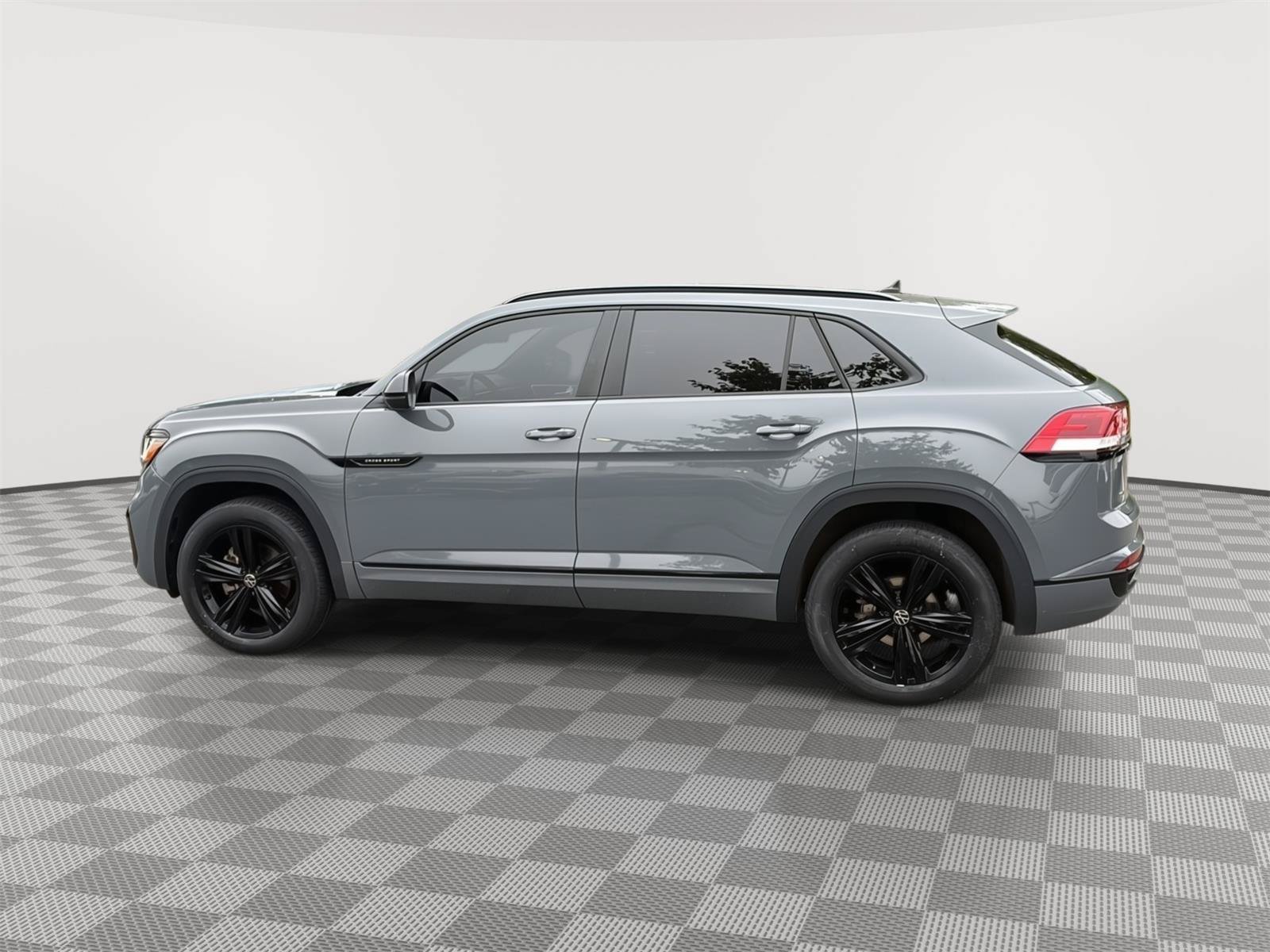 Used 2023 Volkswagen Atlas Cross Sport SEL R-Line AWD/4WD image 13