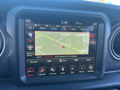 Used 2022 Jeep Gladiator Sport image 35