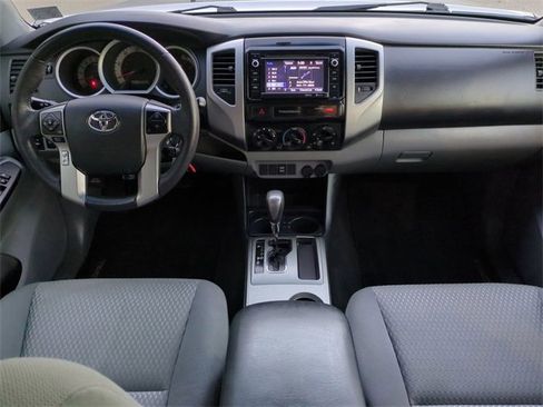 Used 2015 Toyota Tacoma PreRunner image 15
