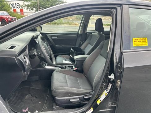 Used 2019 Toyota Corolla LE FWD image 15