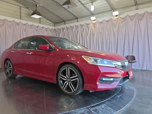 Used 2017 Honda Accord Sport image 10