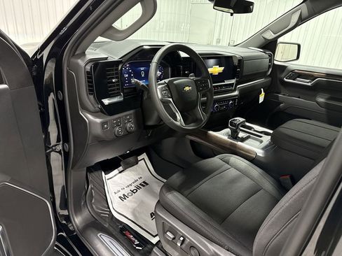 New 2026 Chevrolet Silverado 1500 LT w/ Z71 Off-Road Package image 10