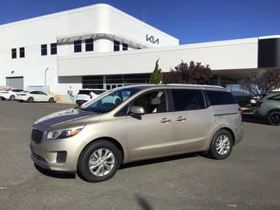 Used 2015 Kia Sedona LX