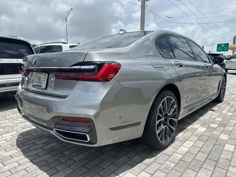 Used 2021 BMW 740i w/ M Sport Package RWD image 8