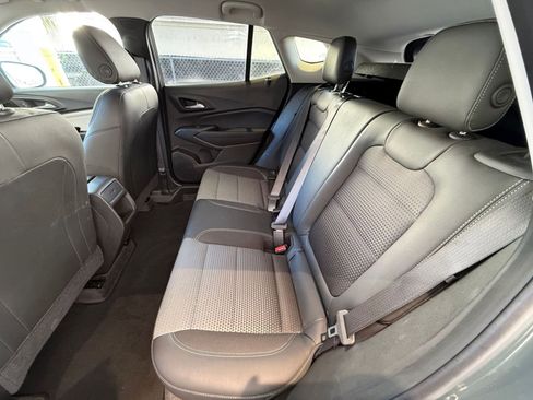Used 2025 Chevrolet Trax LT image 25