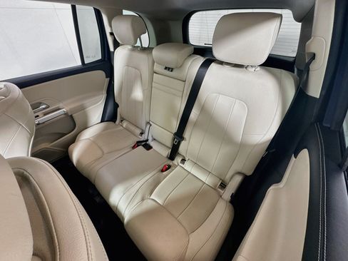 Used 2020 Mercedes-Benz GLB 250 4MATIC image 20
