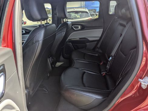 Used 2025 Jeep Compass Limited AWD/4WD image 12
