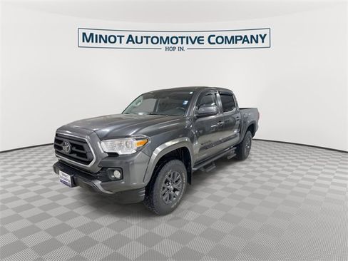 Used 2022 Toyota Tacoma SR5 image 4
