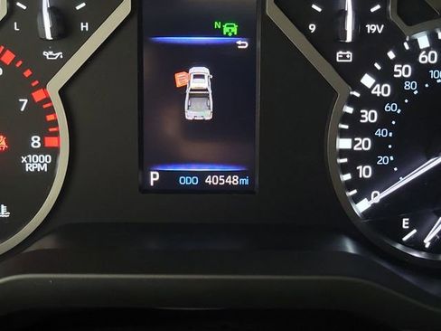 Used 2023 Toyota Tundra Limited AWD/4WD image 2