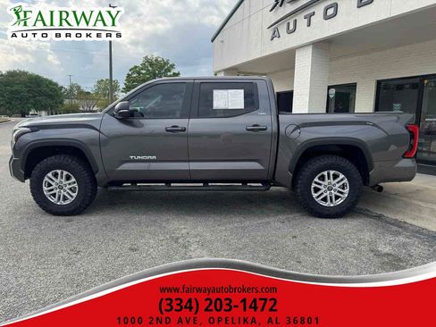 Used 2024 Toyota Tundra SR5 w/ SR5 Premium Package AWD/4WD image 41