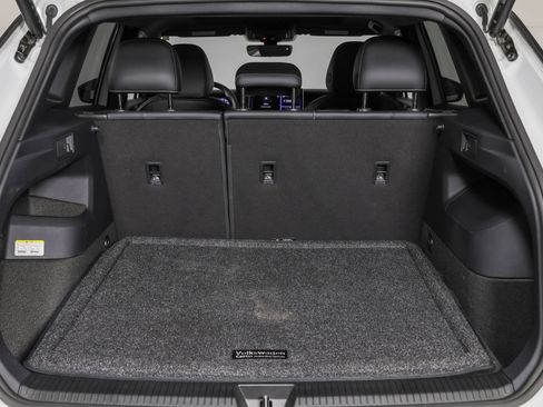 Used 2025 Volkswagen Tiguan SE R-Line AWD/4WD image 40