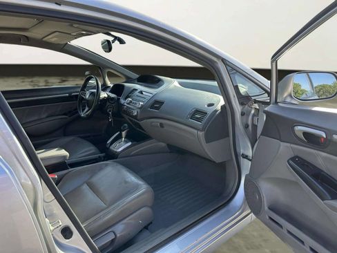 Used 2011 Honda Civic EX-L image 19