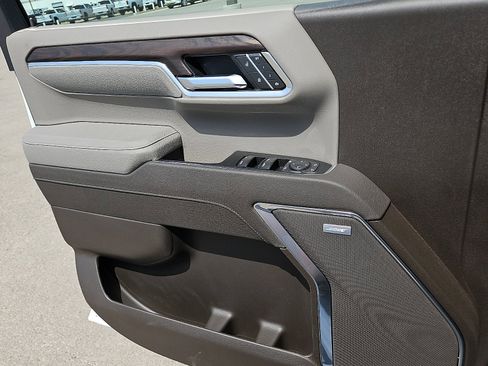 New 2026 GMC Sierra 1500 SLT AWD/4WD image 13