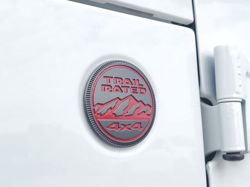 Used 2023 Jeep Wrangler Unlimited Rubicon image 10