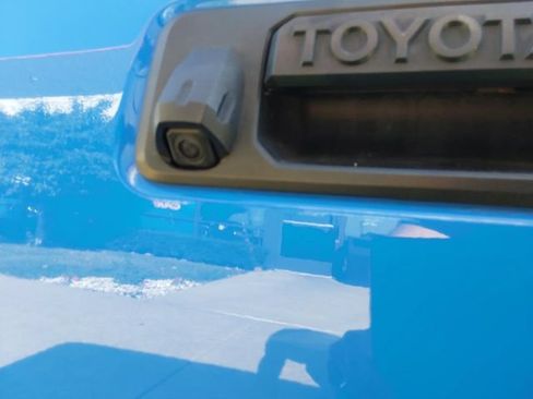 Used 2021 Toyota Tacoma TRD Sport AWD/4WD image 7
